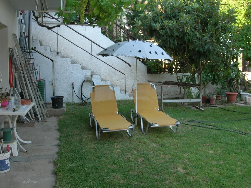 Apartment Next To The Sea In Poseidonia Posidhonía Exterior foto